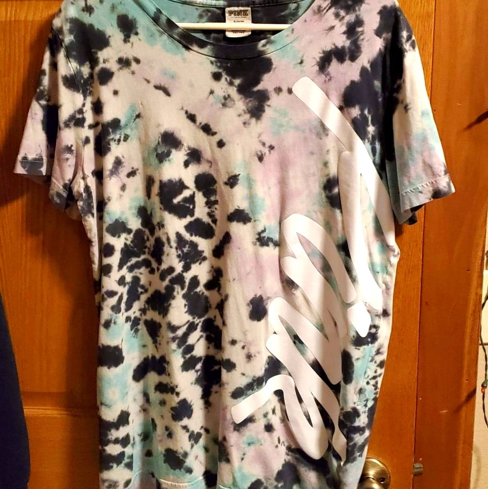 Victoria Secret Pink tye dye shirt